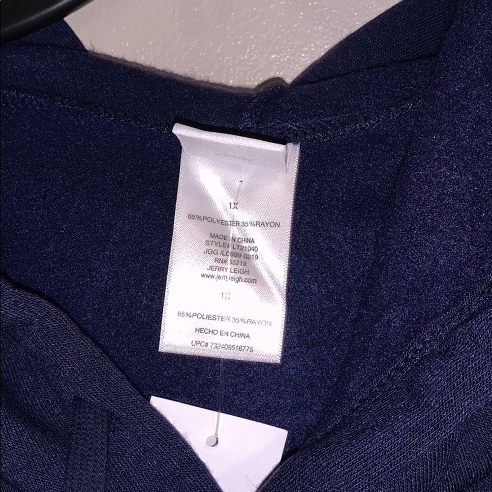 Disney’s Stitch plus size hooded sweatshirt! - Picture 6 of 7